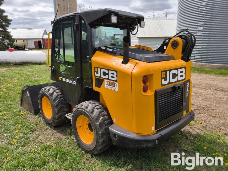 2024-jcb-3ts-8w-image-7