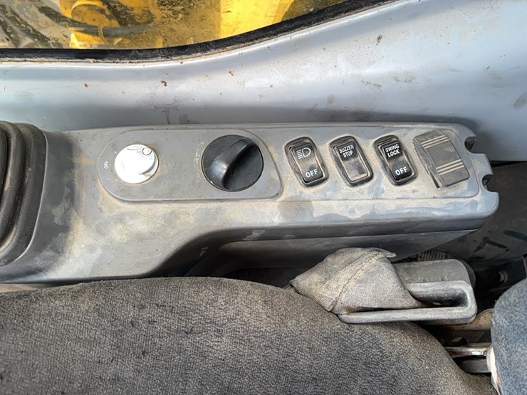 komatsu-pc270-lc-7-image-29