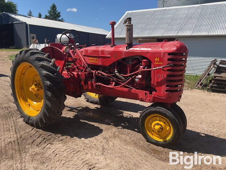 massey-ferguson-44-image-3