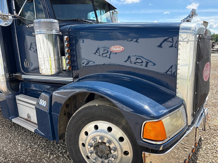 2000-peterbilt-377-image-18