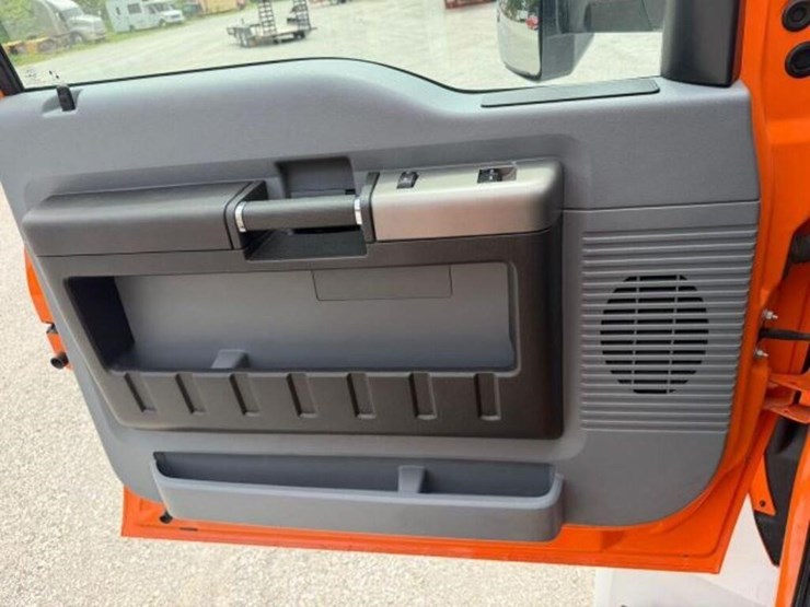2022-ford-f650-xl-image-17