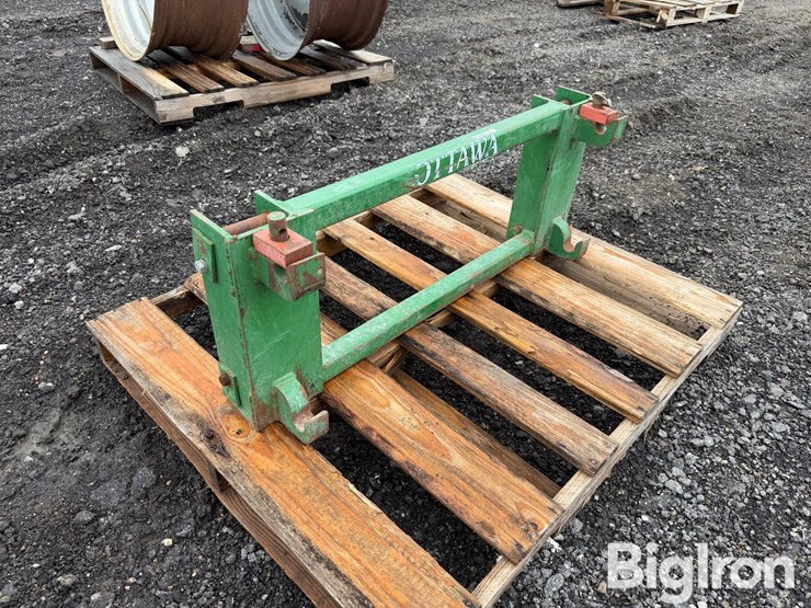 john-deere-148-image-3