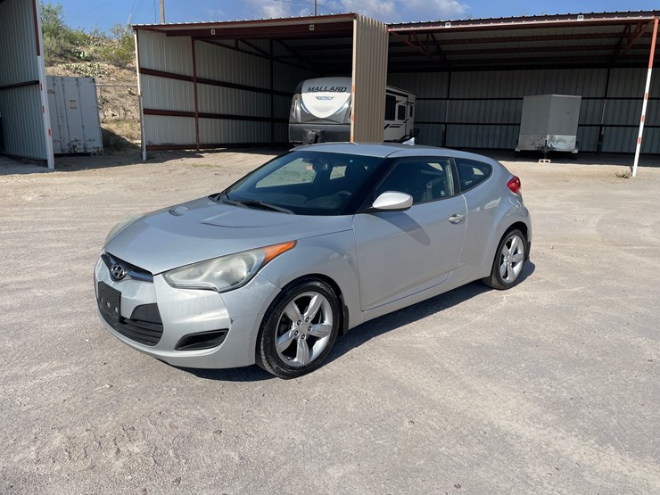 #154-•-2013-hyundai-veloster-(nm-title-in-delay)-image-1