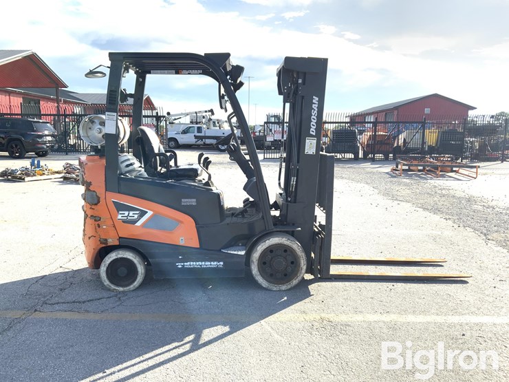 2018-doosan-gc25s-9-image-4