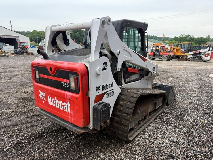 2019-bobcat-t595-image-4