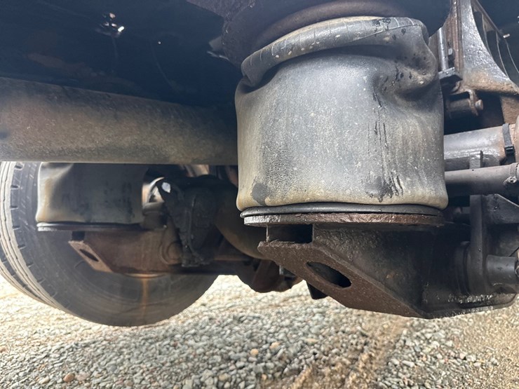 2013-kenworth-t800-image-69
