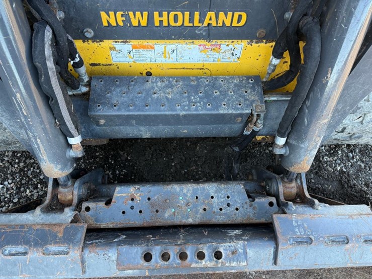 2022-new-holland-c332-image-10