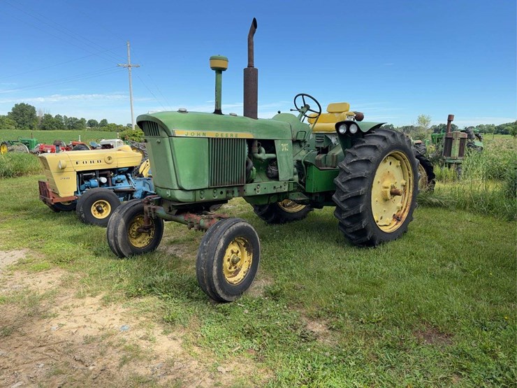 john-deere-3010-image-1