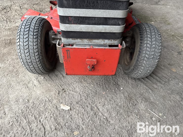 massey-ferguson-10-image-18