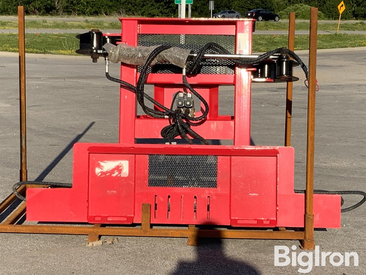 2026-massey-ferguson-730-image-6