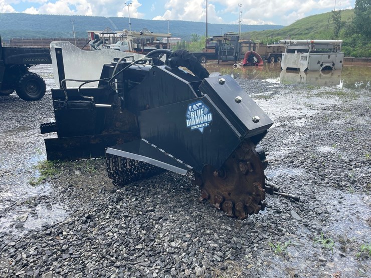 #4509-•-blue-diamond-swing-arm-stump-grinder-image-2