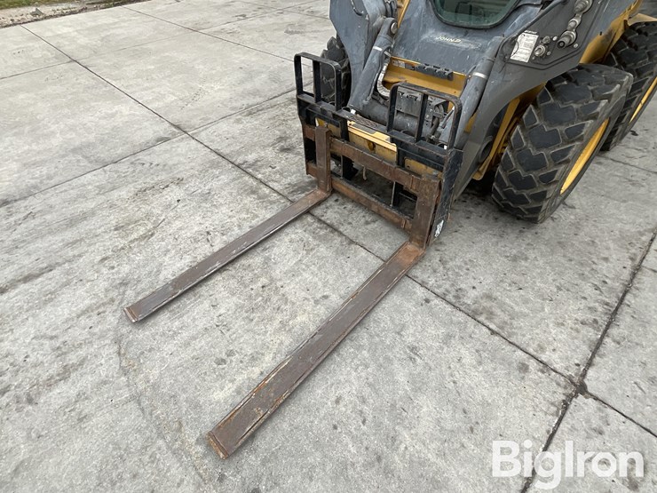 2020-deere-332g-image-9