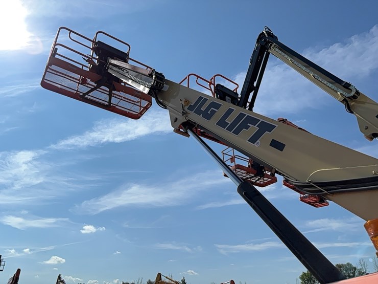 jlg-400s-image-6