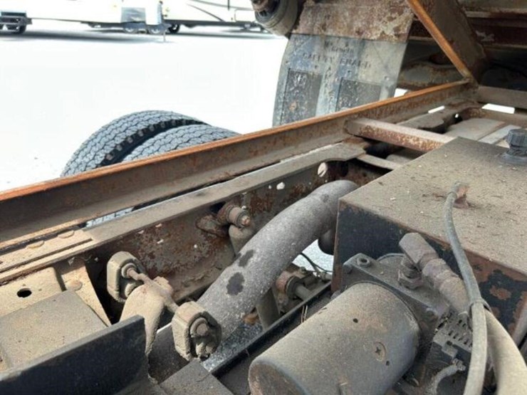 2002-ford-f550-image-51