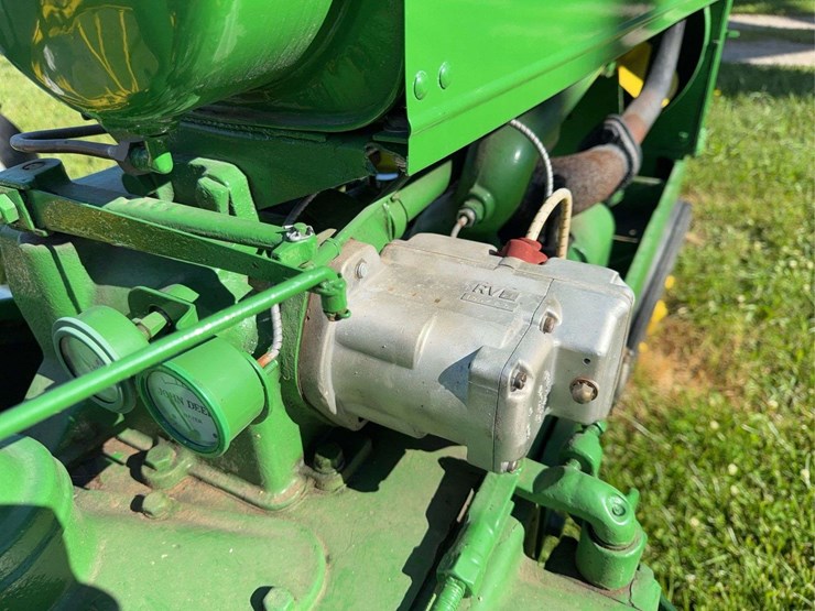 john-deere-model-b-image-9