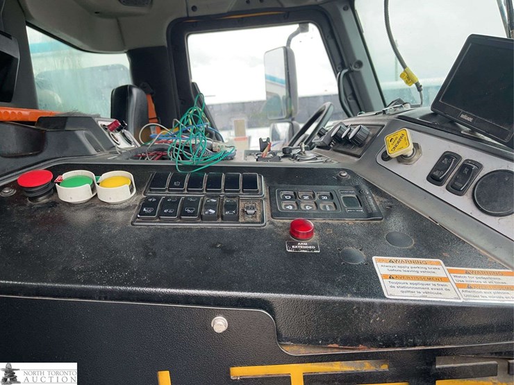 non-operable-2020-mack-lr-t/a-refuse-truck-image-18