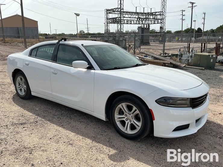 2018-dodge-charger-sxt-police-interceptor-4-door-sedan-image-3