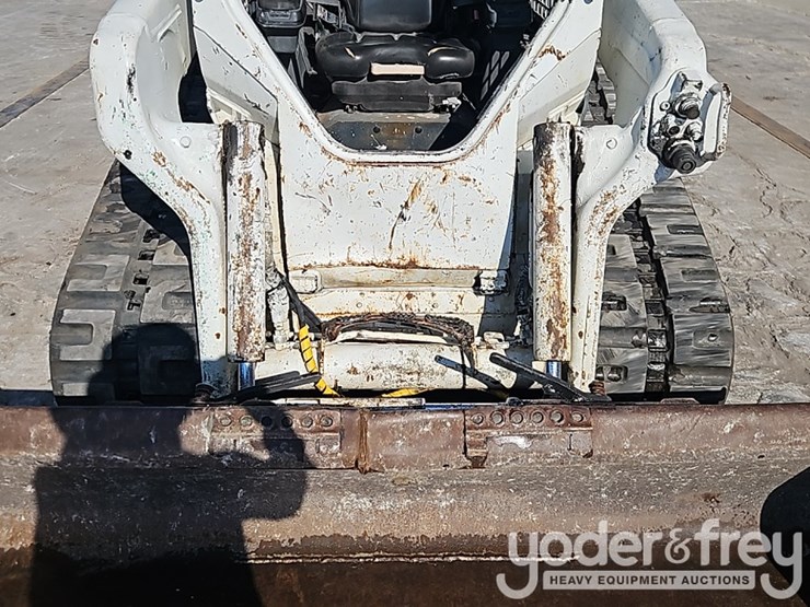 2021-bobcat-t64-image-15