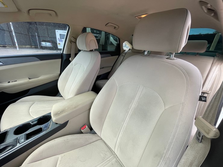 #160-•-2015-hyundai-sonata-(clean-tx-title)-image-43
