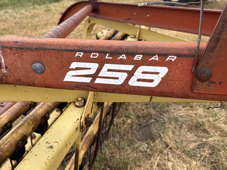 new-holland-258-image-19