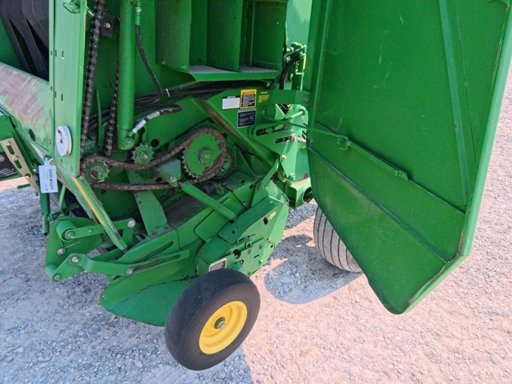 2009-john-deere-568-image-26