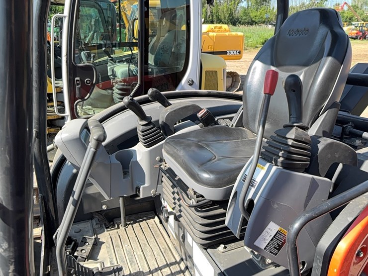 kubota-kx040-4-image-22
