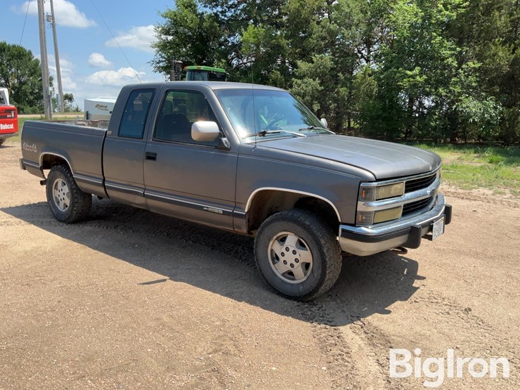 1993-chevrolet-1500-image-3