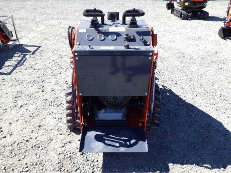 2026-tpm-t460-skid-steer-tracked-loader-image-9