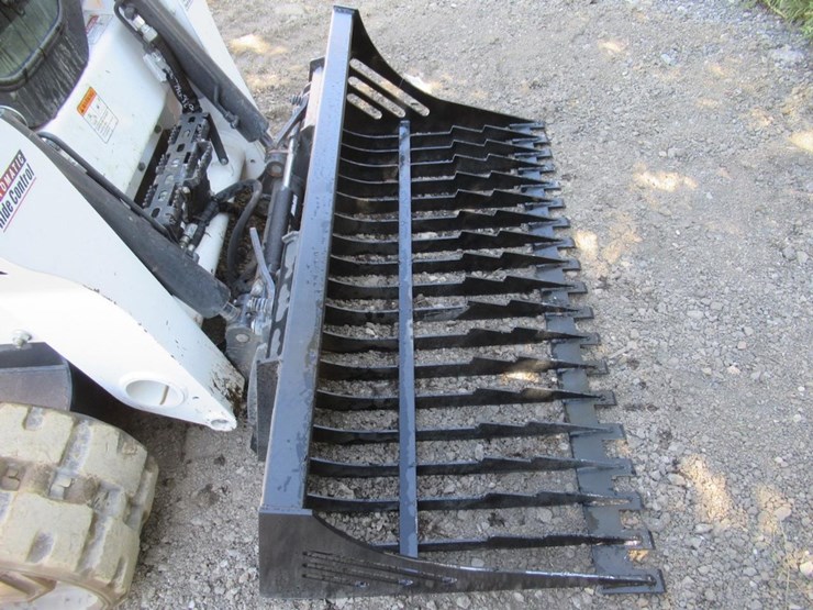 wildcat-72"-skid-steer-skeleton-bucket-image-5
