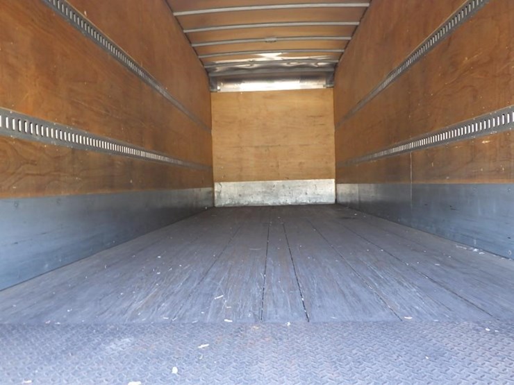 2017-peterbilt-pb337-26'-box-truck-image-10