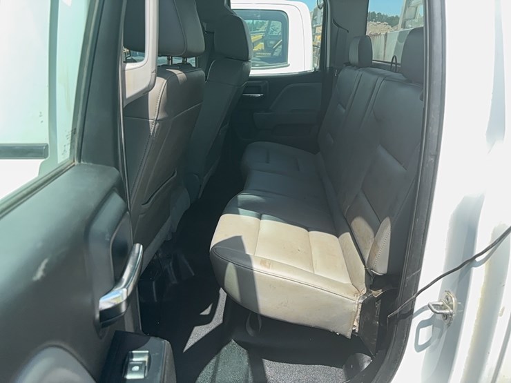 2016-chevrolet-2500-image-13