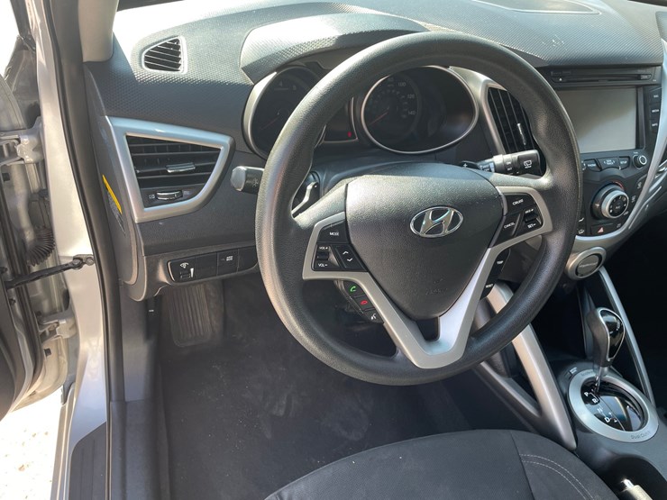 #154-•-2013-hyundai-veloster-(nm-title-in-delay)-image-45