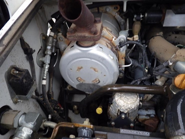 2016-takeuchi-tl8-image-20