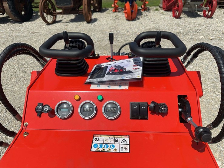 2026-zjg-zj-380-tracked-mini-skid-steer-loader-image-11