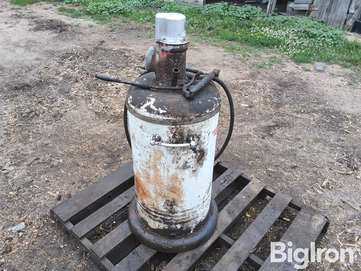 balcrank-2854-50:1-pneumatic-piston-grease-pump-image-4