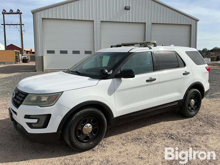 2016-ford-explorer-police-interceptor-image-1
