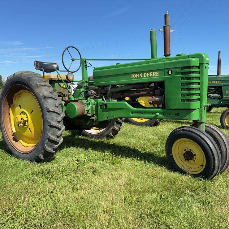 JOHN DEERE MODEL B