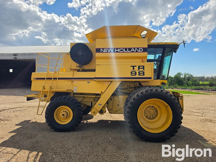1998-new-holland-tr98-image-4