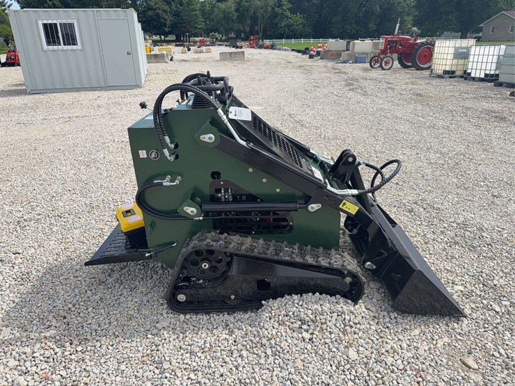 2026-zjg-zj-380-tracked-mini-skid-steer-loader-image-7