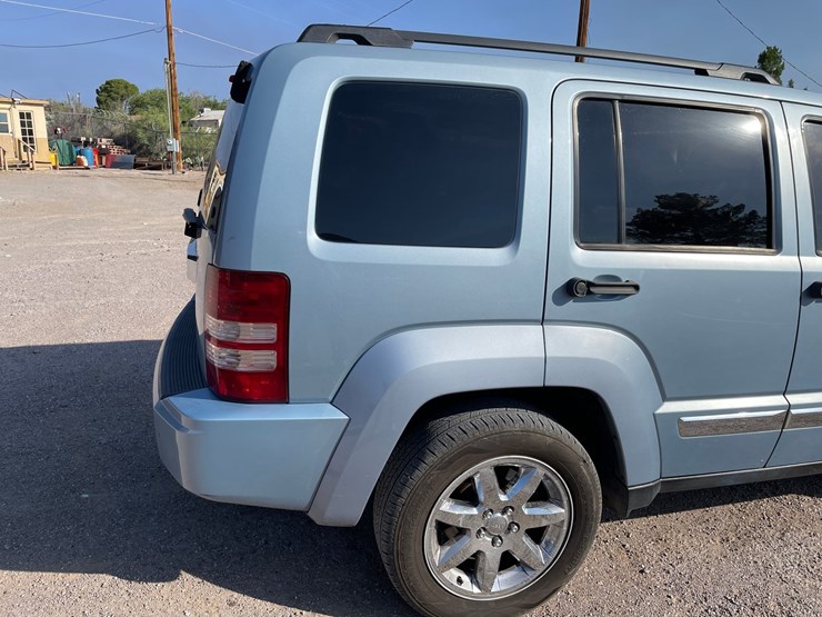 2012-jeep-liberty-image-28
