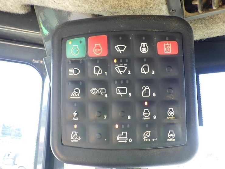 2016-deere-850k-image-40