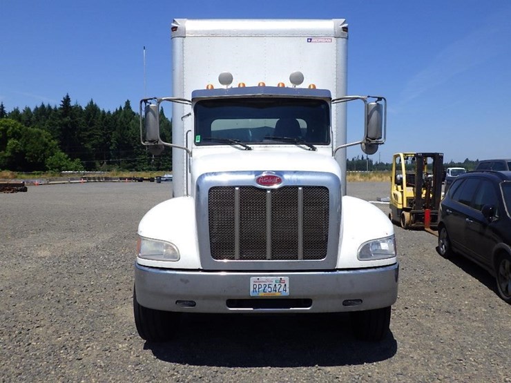2017-peterbilt-pb337-26'-box-truck-image-2