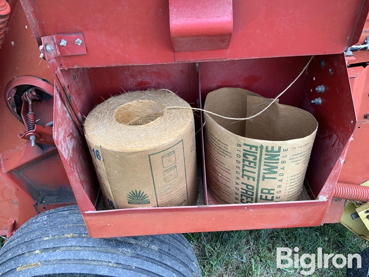new-holland-846-image-14