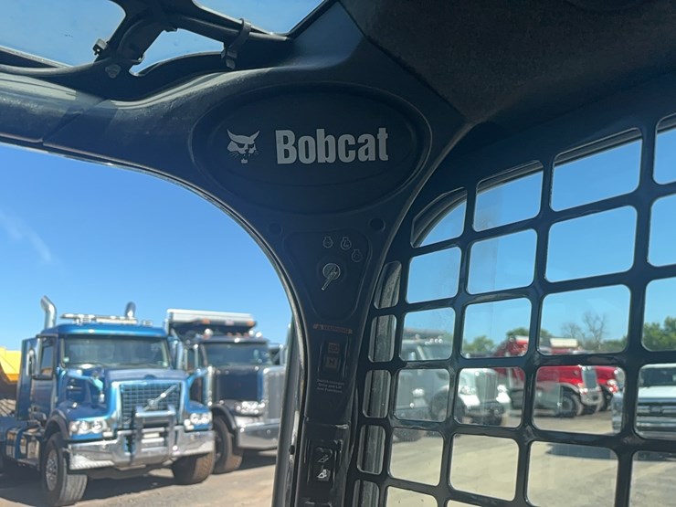 2021-bobcat-s740-image-16
