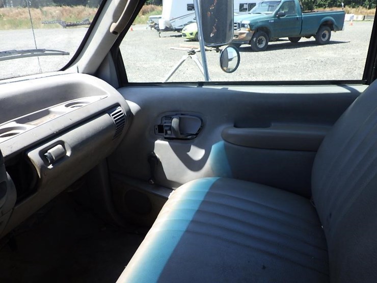 1996-chevrolet-3500-image-23