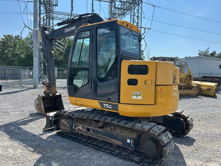 2022-deere-75g-image-3