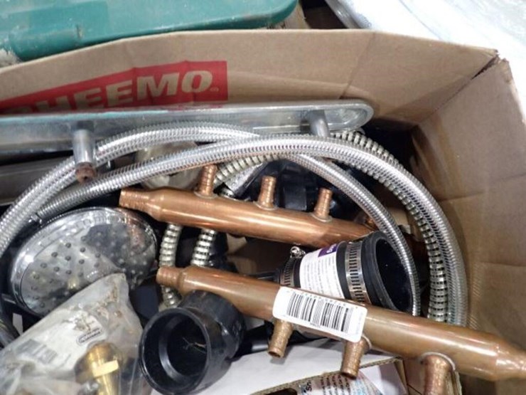 unused-plumbing-supplies-image-17