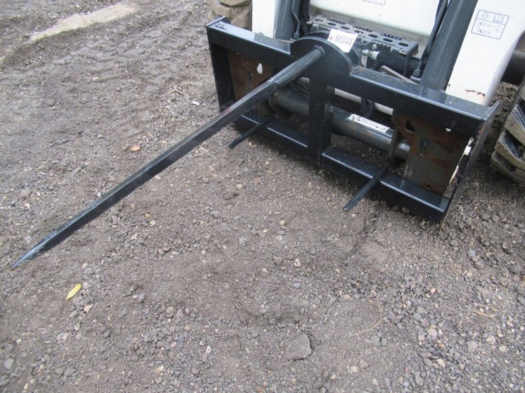 wildcat-skid-steer-bale-spear-image-1