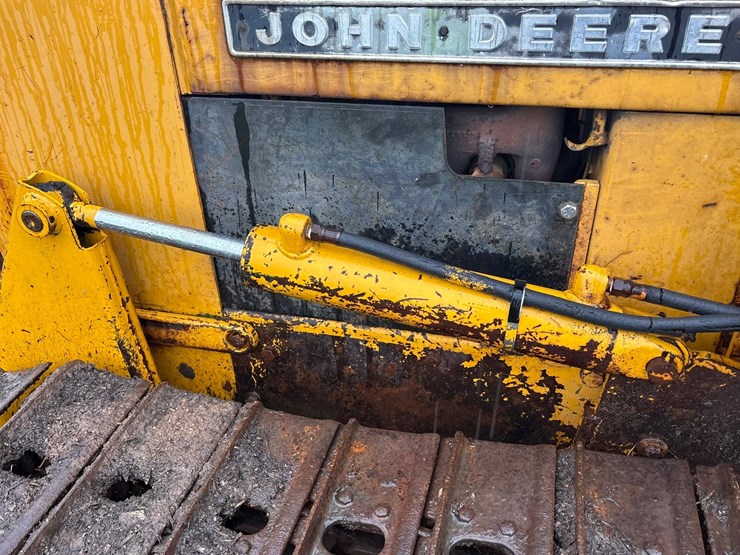 john-deere-350-image-23