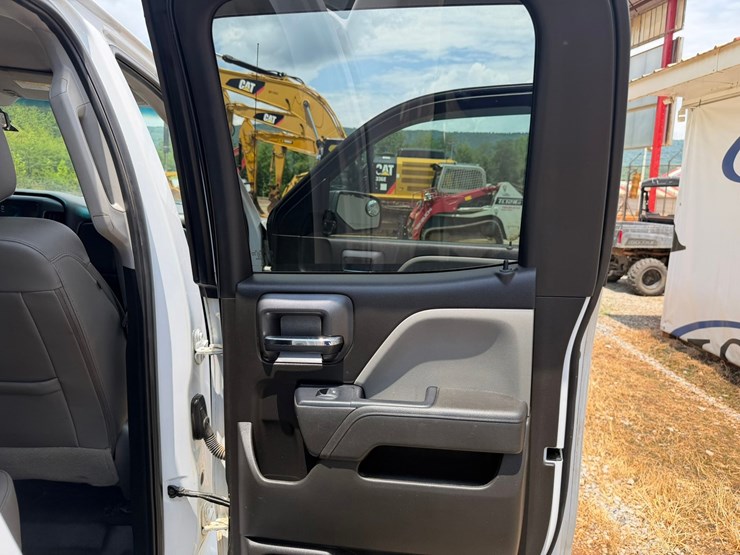 2019-chevrolet-silverado-1500-image-47